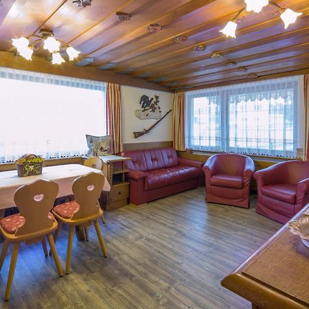 Alpin Apartments Колфоско Стая снимка