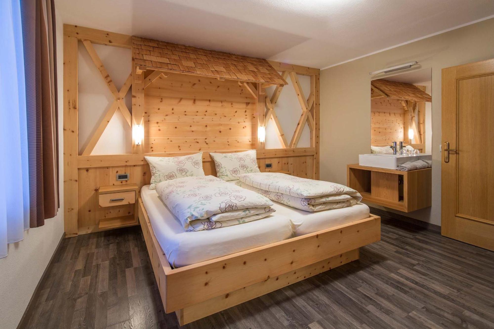 Alpin Apartments Колфоско Стая снимка